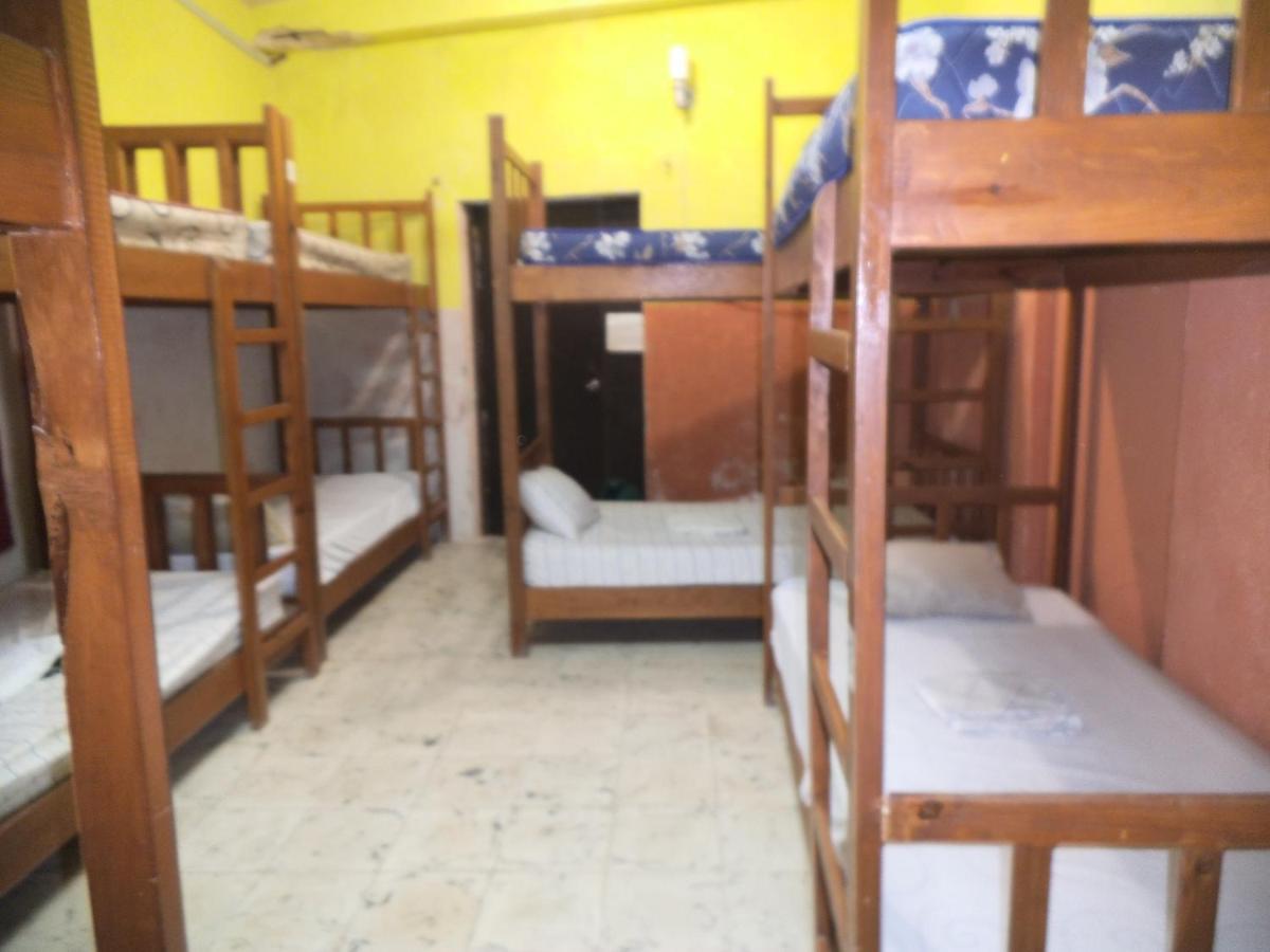 Cuartos Y Hostal Jaqueline カンペチェ エクステリア 写真